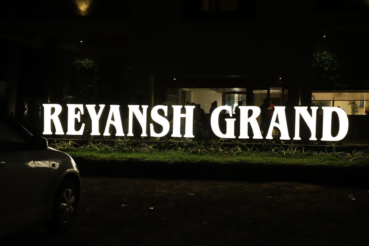 Hotel Reyansh Grand Boisar Exterior photo